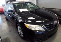 2010 Toyota Camry LE 6-Spd AT