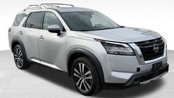 2023 Nissan Pathfinder Platinum