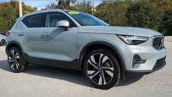 2024 Volvo XC40 B5 Plus Bright Theme
