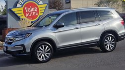 2019 Honda Pilot Touring w/Rear Captain's Chairs