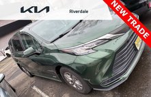 2021 Toyota Sienna LE 8-Passenger