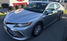 2024 Toyota Camry Hybrid LE