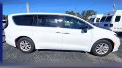 2024 Chrysler Pacifica Touring