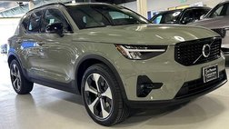 2024 Volvo XC40 B5 Plus Dark Theme