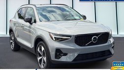2026 Volvo XC40 B5 Plus