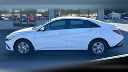 2025 Hyundai Elantra SE