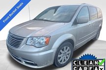 2016 Chrysler Town and Country Touring