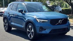 2025 Volvo XC40 B5 Plus Dark Theme