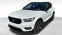 2022 Volvo XC40 T5 R-Design
