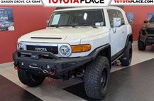 2014 Toyota FJ Cruiser Base