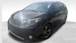 2012 Toyota Sienna SE 8-Passenger