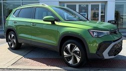 2025 Volkswagen Taos SE 4Motion