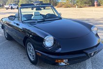 1986 Alfa Romeo Spider Veloce