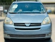 2005 Toyota Sienna XLE