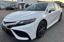 2024 Toyota Camry Hybrid SE