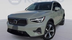 2025 Volvo XC40 B5 Plus Bright Theme