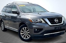 2017 Nissan Pathfinder Platinum