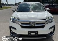 2020 Honda Pilot Touring w/Rear Captain's Chairs