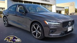 2024 Volvo S60 B5 Core Dark Theme