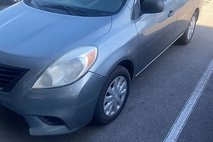 2012 Nissan Versa S