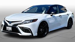 2022 Toyota Camry Hybrid XSE
