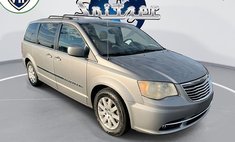 2016 Chrysler Town and Country Touring
