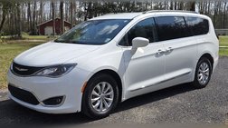 2017 Chrysler Pacifica Touring L FWD