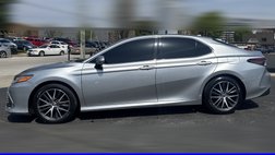 2022 Toyota Camry Hybrid XLE