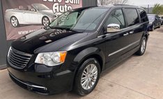 2016 Chrysler Town and Country Touring-L