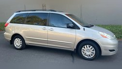 2004 Toyota Sienna LE