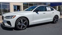 2024 Volvo S60 B5 Ultimate Dark Theme