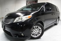2011 Toyota Sienna XLE