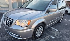 2016 Chrysler Town and Country Touring