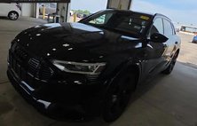 2023 Audi e-tron quattro Premium Plus