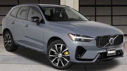 2023 Volvo XC60 Recharge T8 Plus Dark Theme