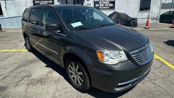 2016 Chrysler Town and Country Touring