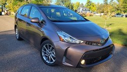 2016 Toyota Prius v Five