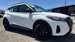 2022 Nissan Kicks SR