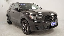 2023 Volvo XC40 B5 Plus Dark Theme