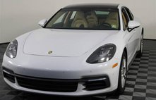 2017 Porsche Panamera Base