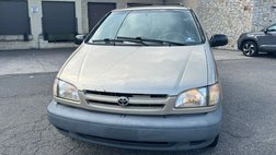 2000 Toyota Sienna LE