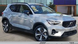 2025 Volvo XC40 B5 Plus Dark Theme