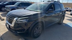 2025 Nissan Pathfinder SV