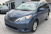 2017 Toyota Sienna LE