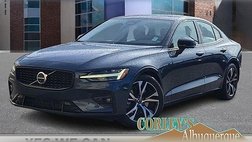 2023 Volvo S60 B5 Plus Dark Theme