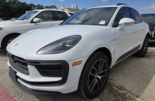 2023 Porsche Macan T
