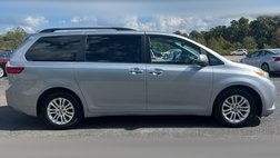 2017 Toyota Sienna XLE 8-Passenger
