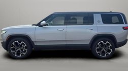 2024 Rivian R1S Adventure