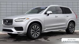 2022 Volvo XC90 T6 Momentum 7-Passenger