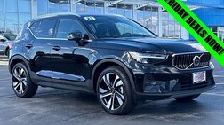 2023 Volvo XC40 B5 Ultimate Bright Theme
